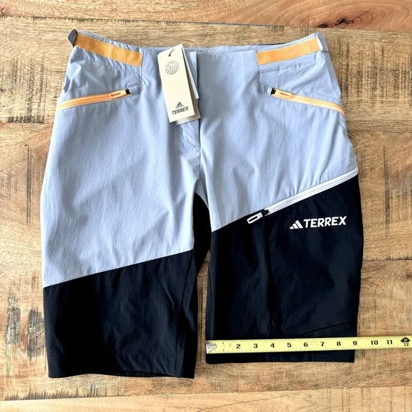adidas Women's Xperior Hiking Shorts Size Small