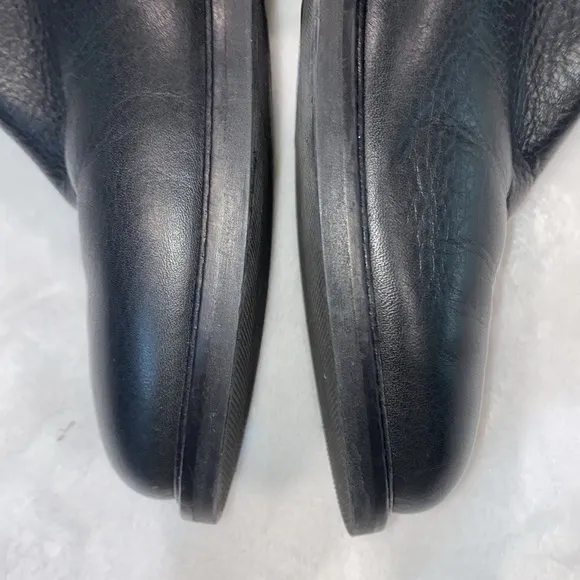 Aquatalia Bree water resistant black leather bootie women size 6.5