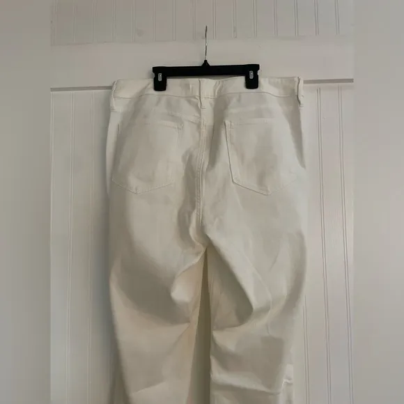 ATHLETA Sculptek Ultra Skinny Jean in White Size 18X / 18 NWT