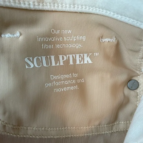 ATHLETA Sculptek Ultra Skinny Jean in White Size 18X / 18 NWT