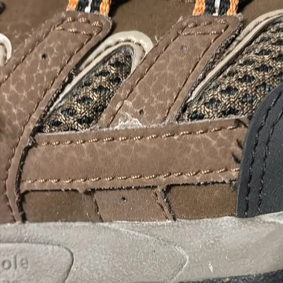 EUC Merrell Kid's 1 W Moab 2 Low Lace Waterproof Hiking Sneaker
