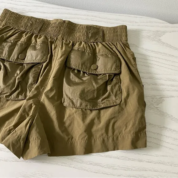 Free People NWOT Thru Hiker Short in Oregano $78 Retail Women’s Size S