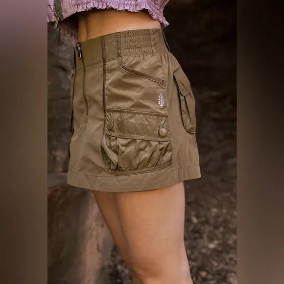 Free People NWOT Thru Hiker Short in Oregano $78 Retail Women’s Size S