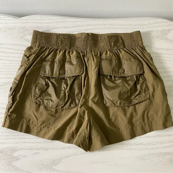 Free People NWOT Thru Hiker Short in Oregano $78 Retail Women’s Size S