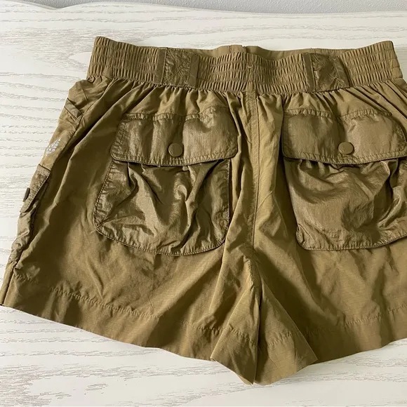 Free People NWOT Thru Hiker Short in Oregano $78 Retail Women’s Size S