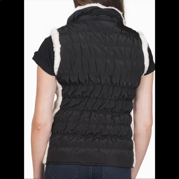 🎉HP🎉NWT Black Reversible Fleece Sherpa Trimmed Vest Sz M