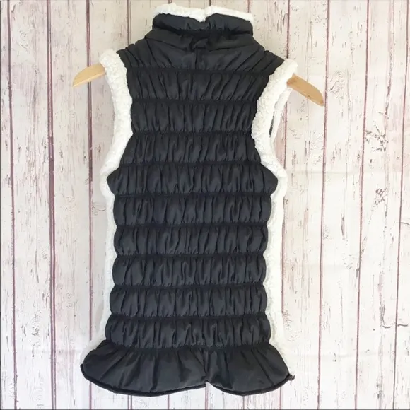 🎉HP🎉NWT Black Reversible Fleece Sherpa Trimmed Vest Sz M