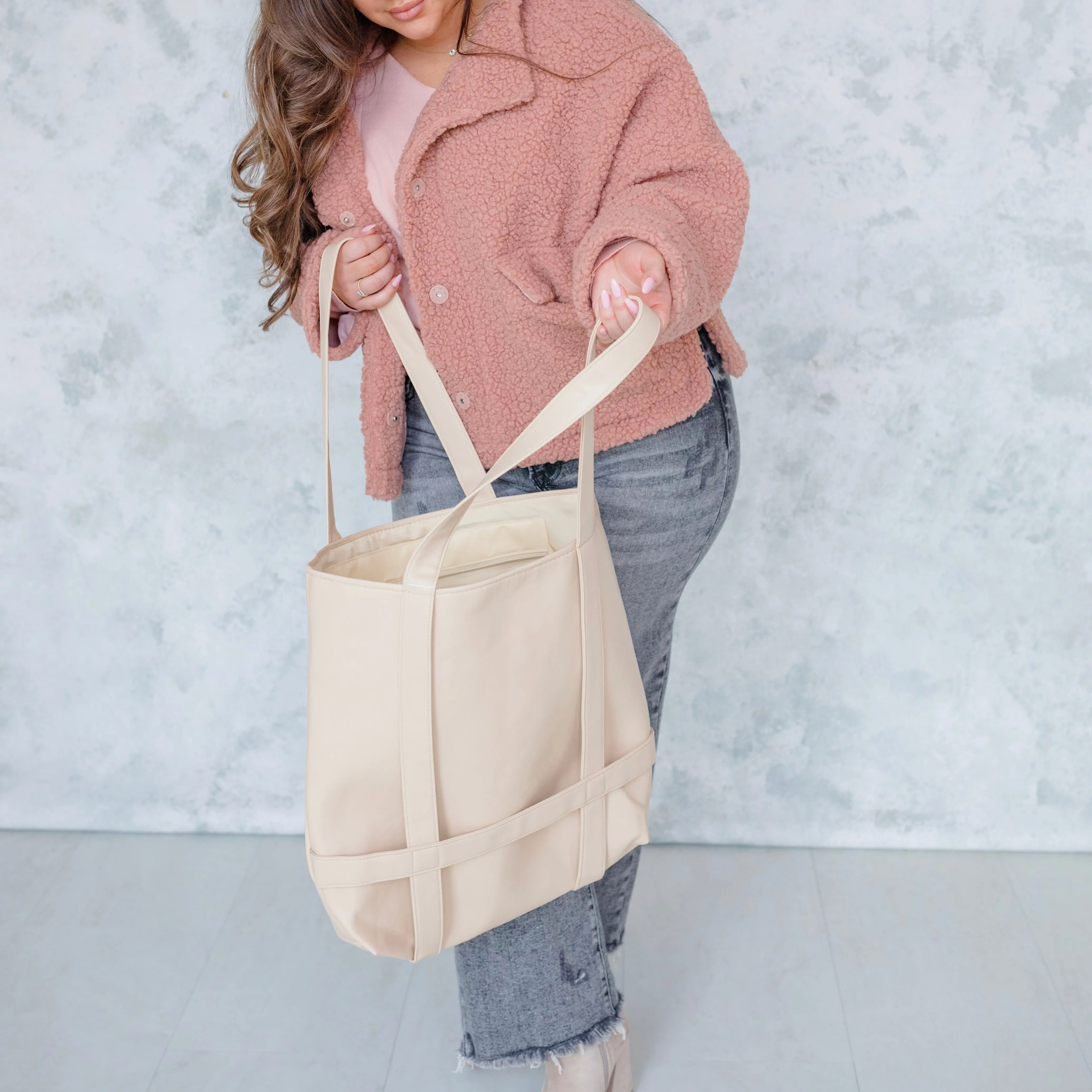 Leather Day Trip Bag and Hat Holder