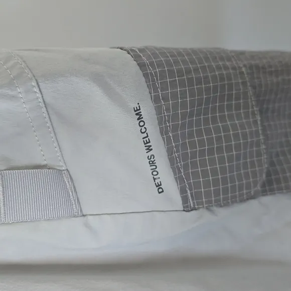 Lululemon Multi-Pocket Cargo High-Rise Hiking Skirt in Seal Grey