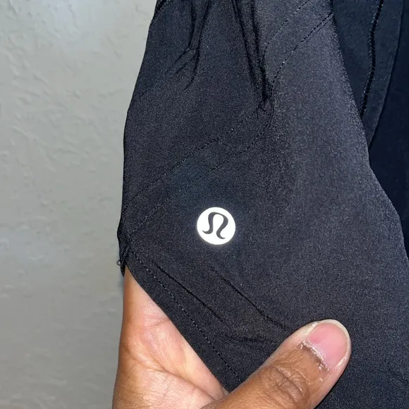 Lululemon Track That High-Rise Lined Short 3&quot; Size 16