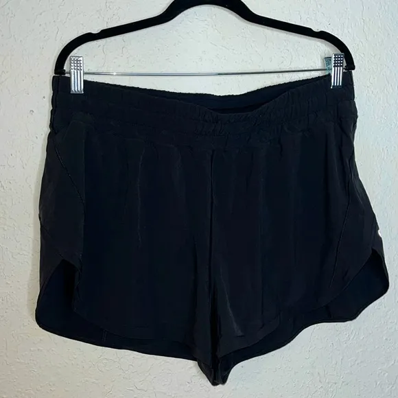 Lululemon Track That High-Rise Lined Short 3&quot; Size 16