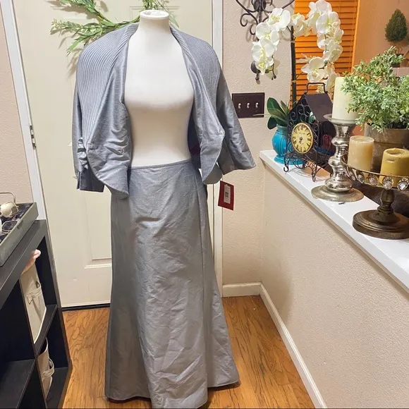NWT Mother Of The Bride  JS Collection Gray Suit!!