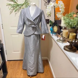 NWT Mother Of The Bride  JS Collection Gray Suit!!