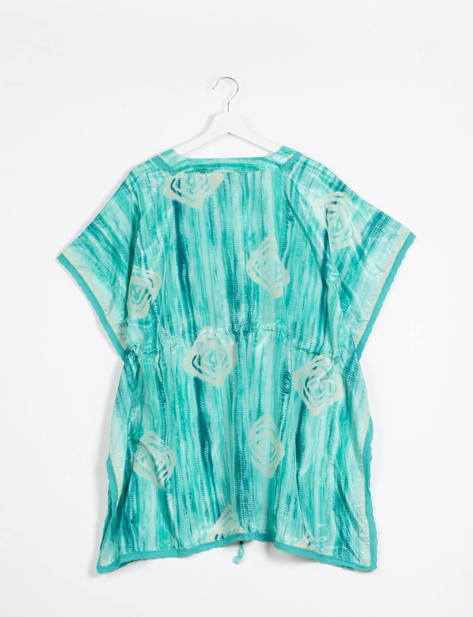 SHORT KAFTAN WITH LACE