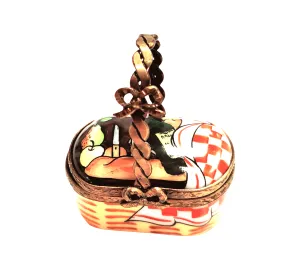 Small Vintage Picnic Basket