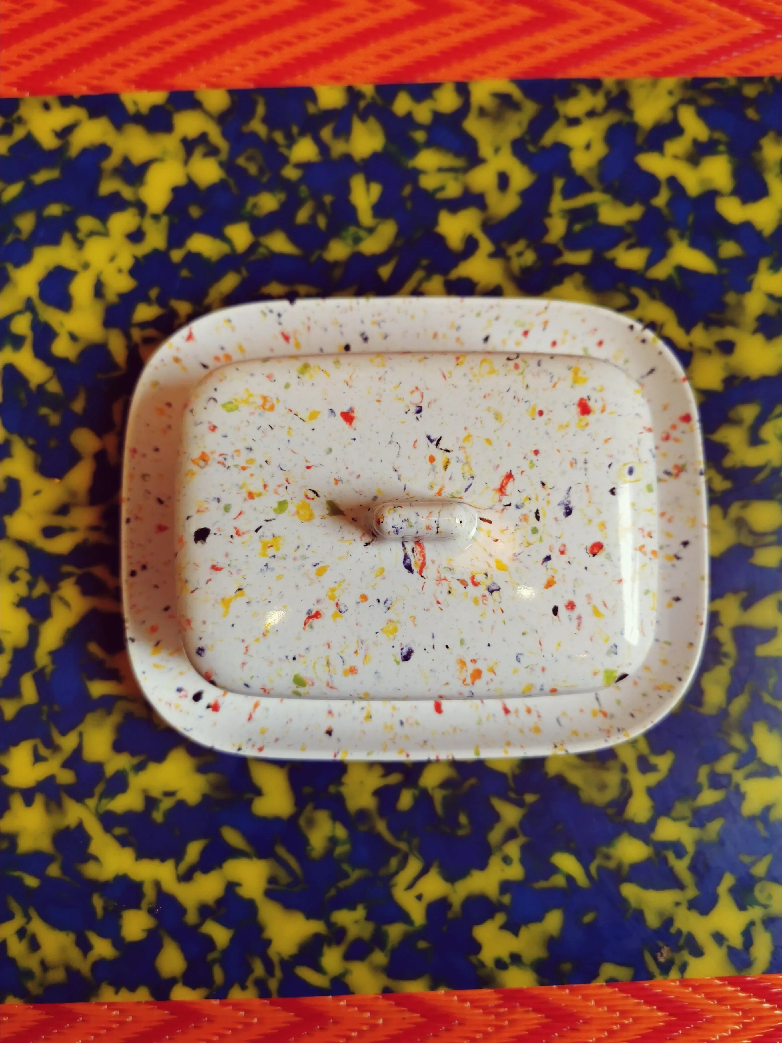Speckled terrazzo melamine
