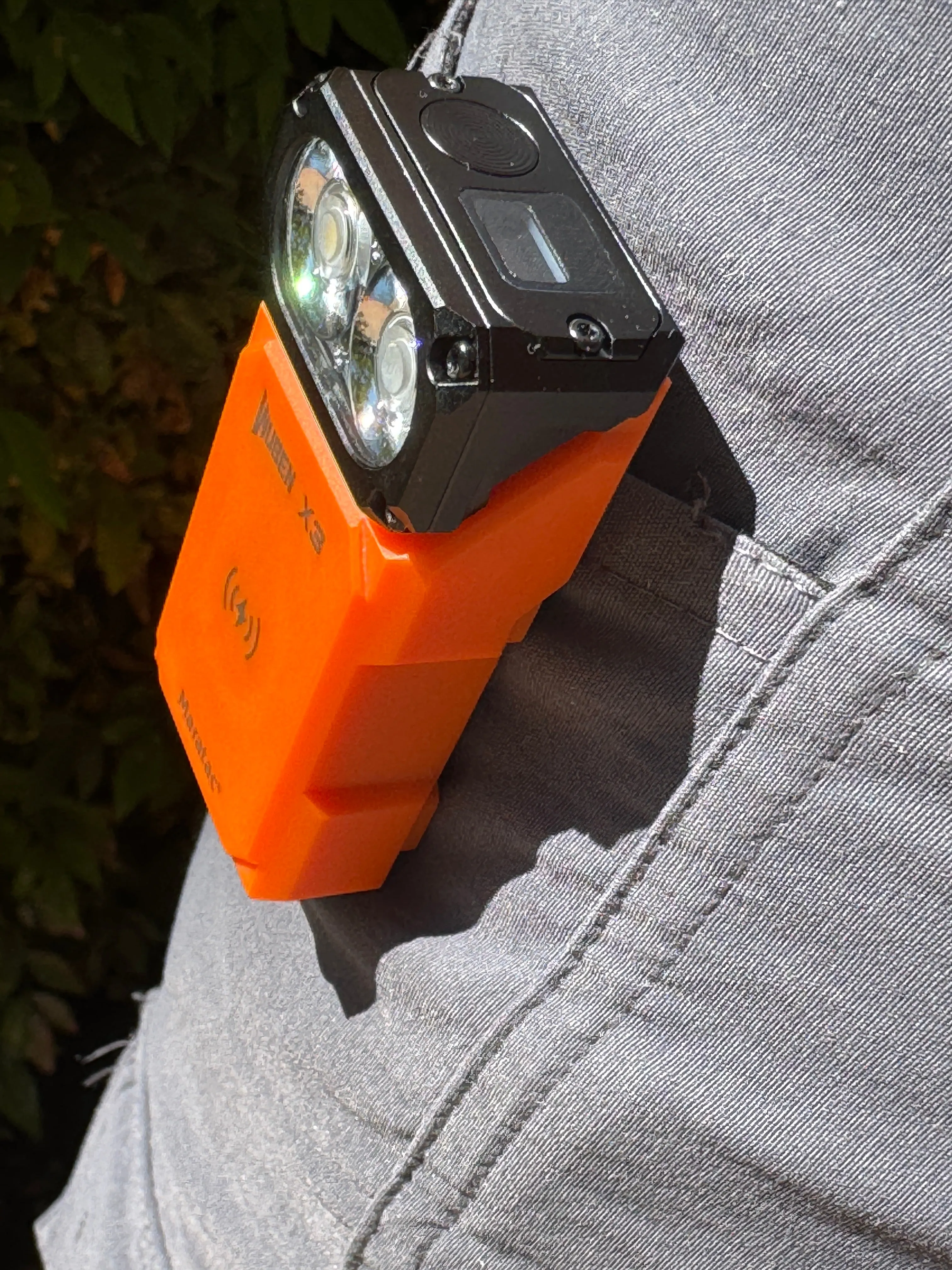 Wuben X3 Gen II - Beacon All-in-One Flashlight   ( Wireless ⚡️ Dock Included ) - CC Exclusive!