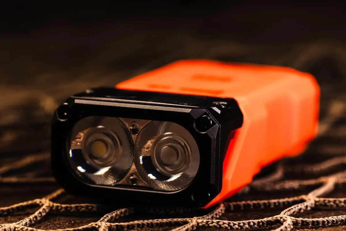 Wuben X3 Gen II - Beacon All-in-One Flashlight   ( Wireless ⚡️ Dock Included ) - CC Exclusive!